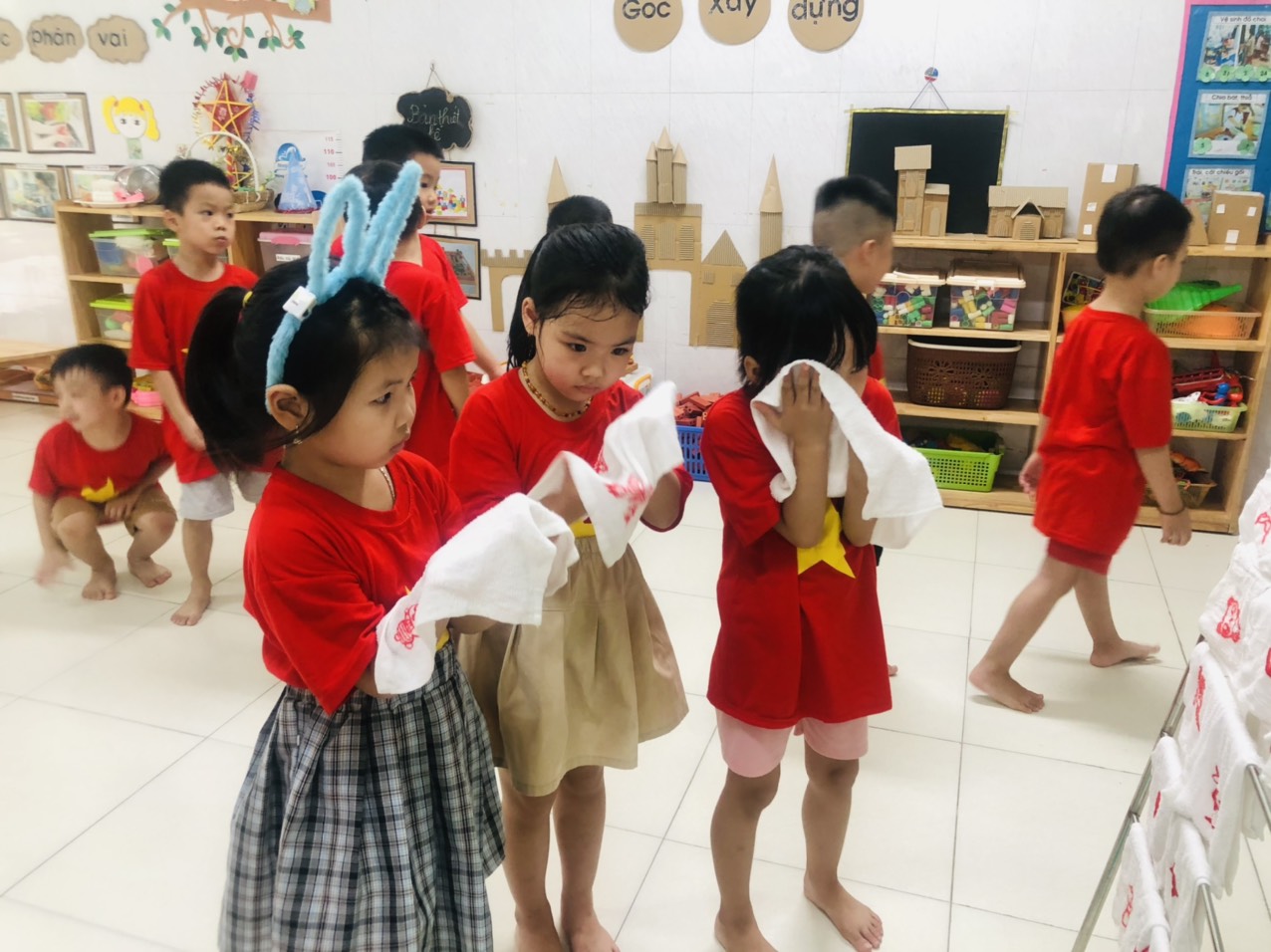 HOẠT ĐÔNG VỆ SINH RỬA TAY, RỬA MẶT LỚP MGL A3